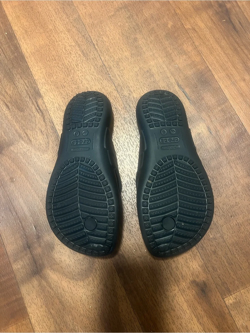 Crocs Kadee Iconic Comfort Womens Size 6 Black Flip Flops Sandals
